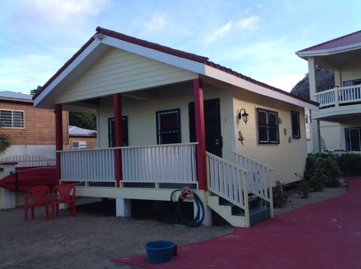 The White Horse Inn - Hopkins Village Beach Belize Zewnętrze zdjęcie
